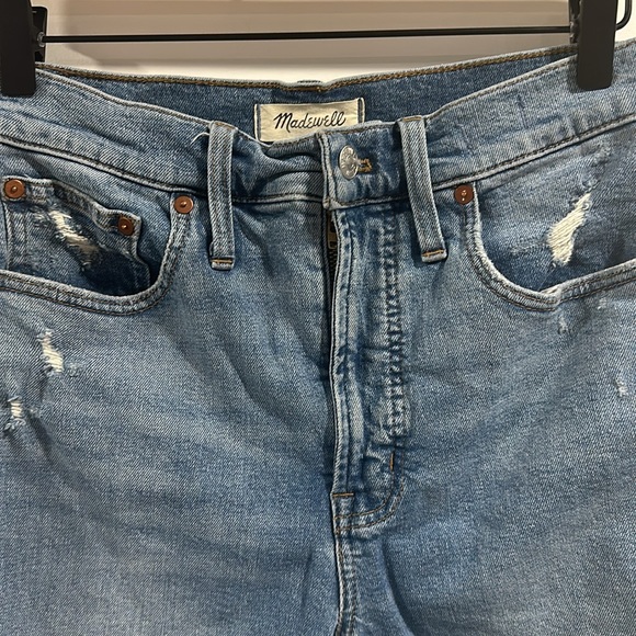 ⭐️SOLD⭐️ Madewell Distressed Perfect Vintage Jean - Picture 6 of 14